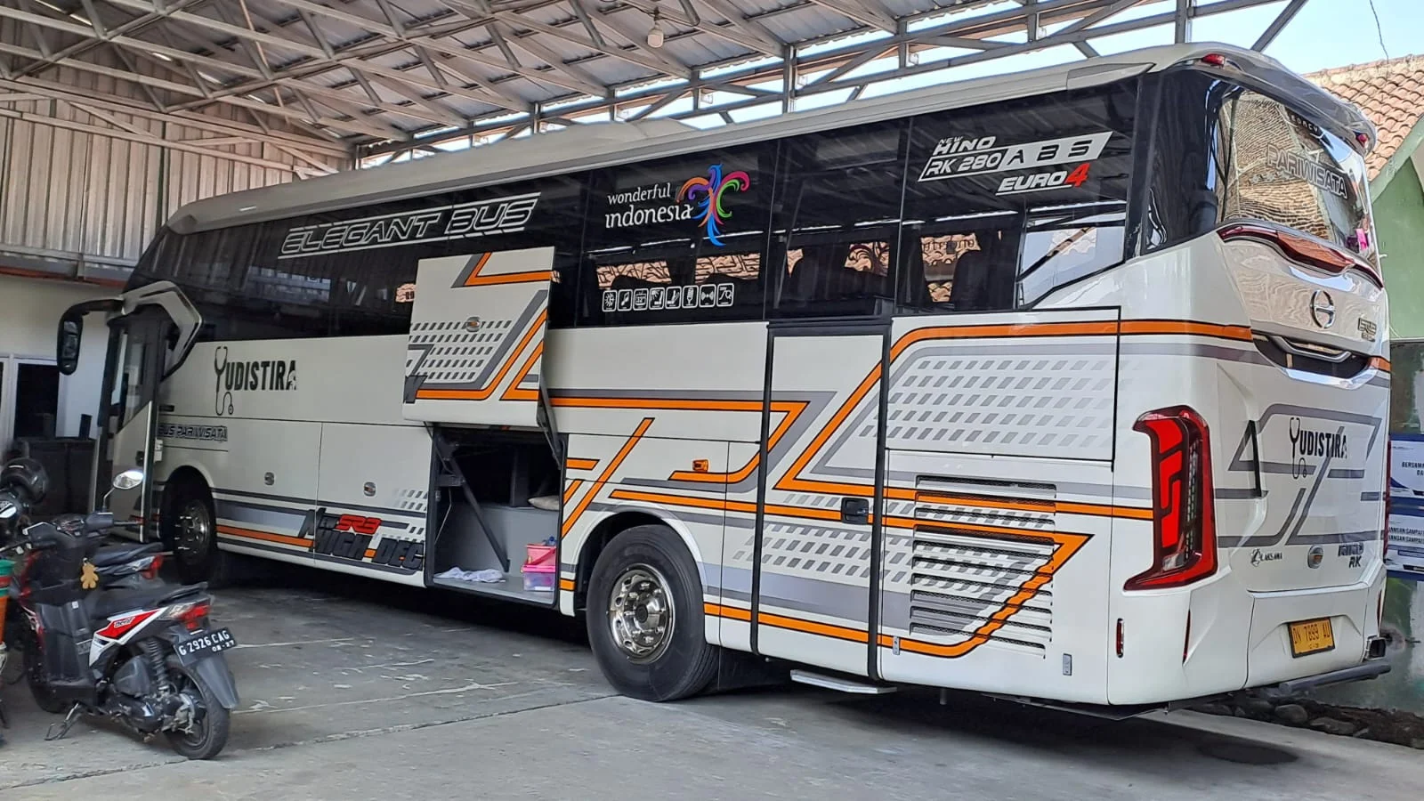 Big Bus 60 Seat