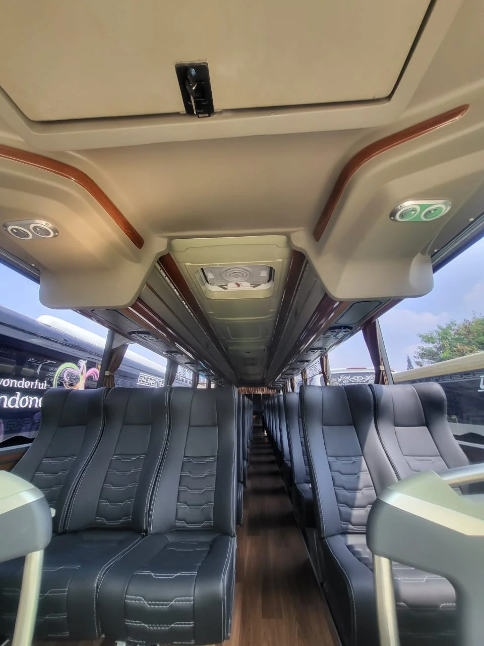 Big Bus 60 Seat