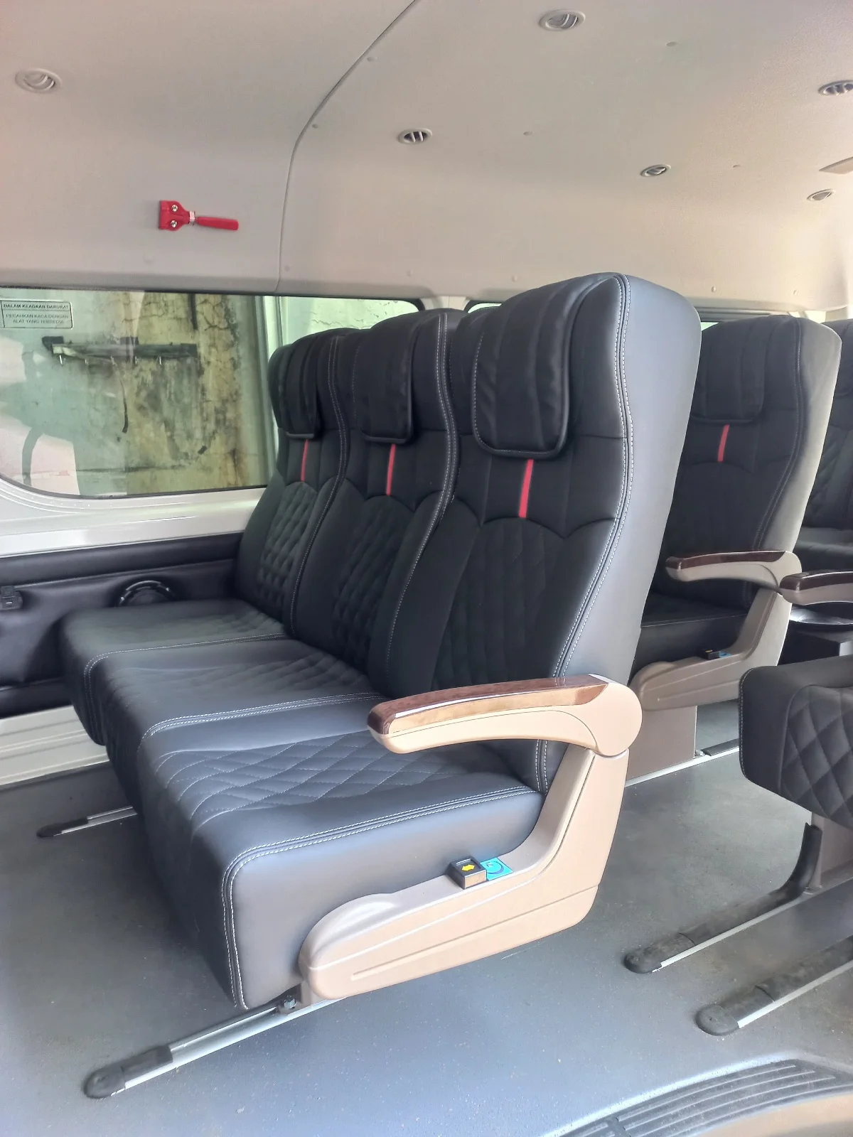 Hiace Std / Premio Standart