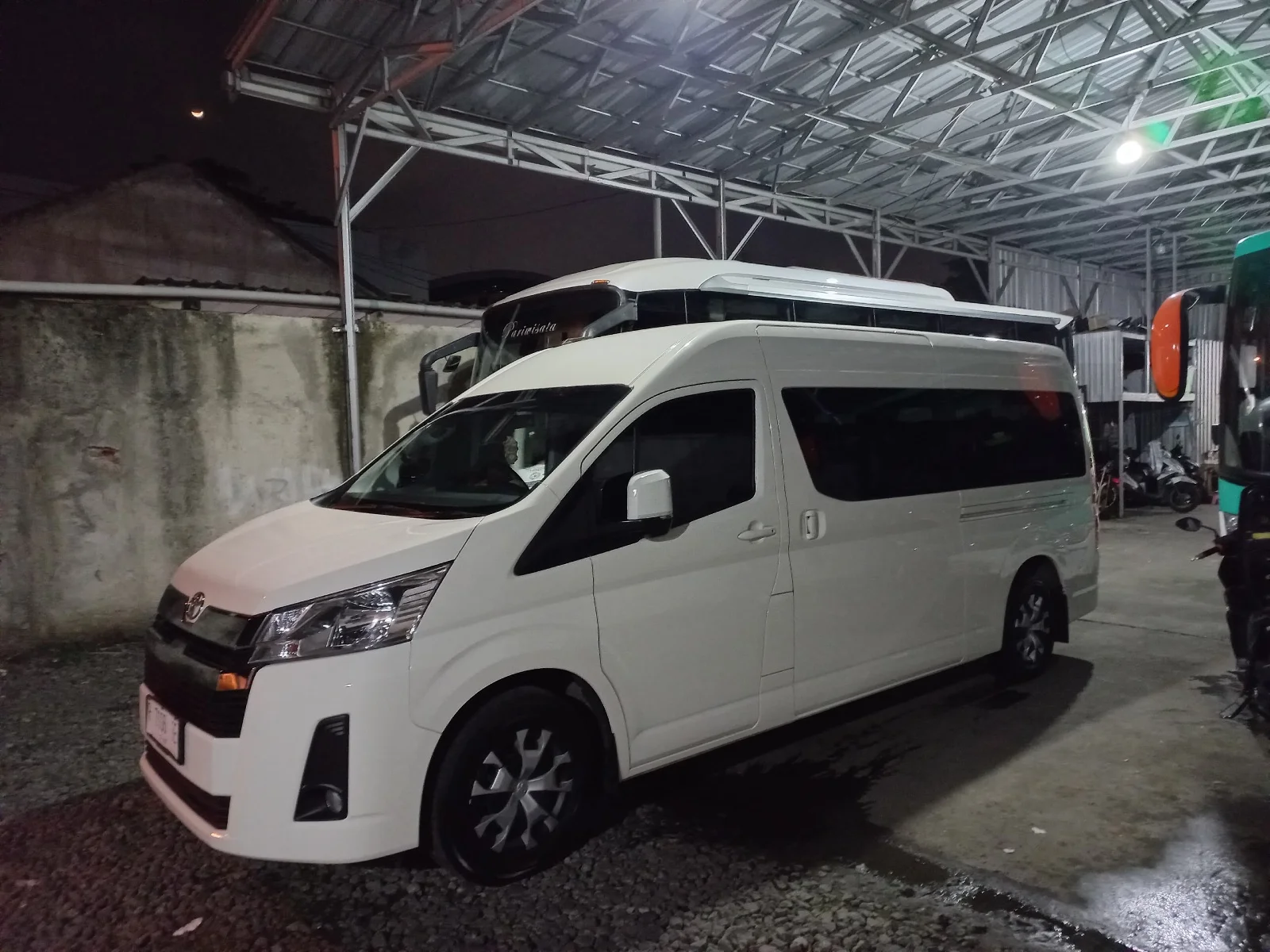 Hiace Std / Premio Standart