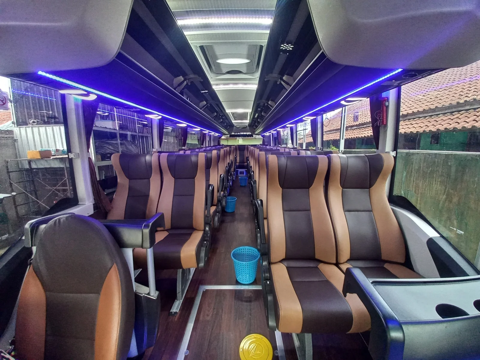 Medium Bus 30-39 Seat