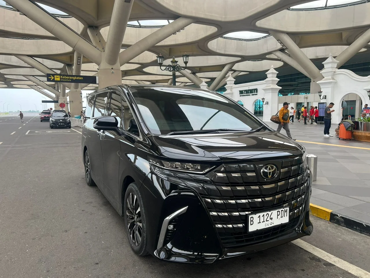 VIP Car (Alphard/Fortuner)